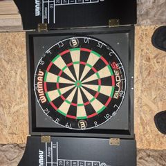 dart board