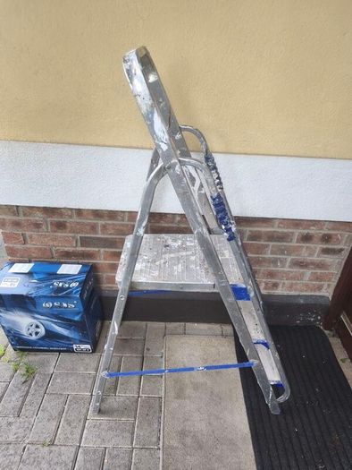 Step ladder