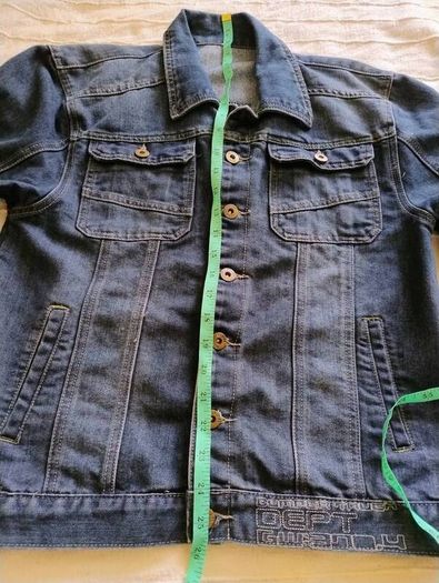 Denim cotton jacket in very good condition see last three photos for exact measurements FREE STANDARD POSTAGE INCLUDED