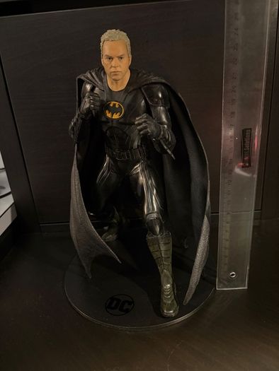 McFarlane Toys Batman Statue (Unmasked Edition)