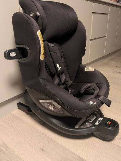 Joie i-spin 360 car seat