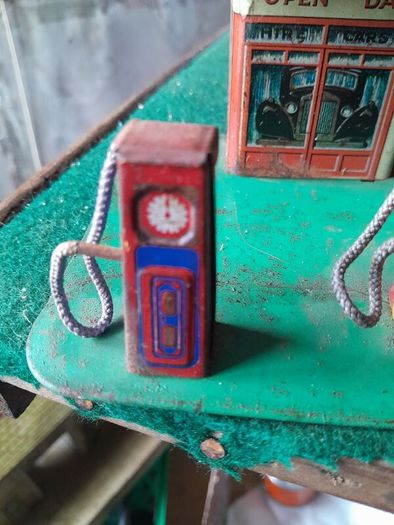 1930 garage toy tin plate