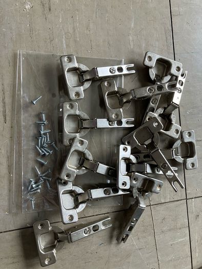 cabinet hinges