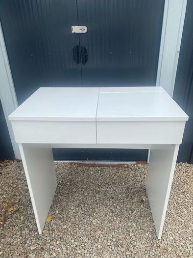 vanity desk