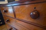 Victorian mahogany chest of drawers