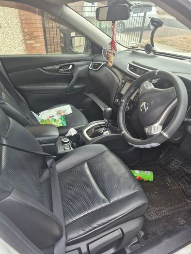 2015 Nissan Xtrail for breaking/parts