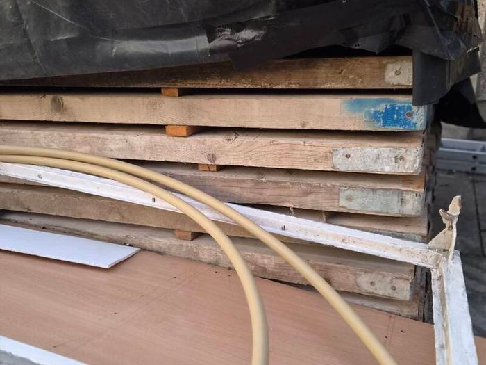 scaffolding planks