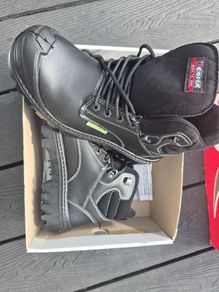 Steeltoe work boots