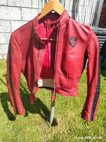 Ladies leather motorbike suit