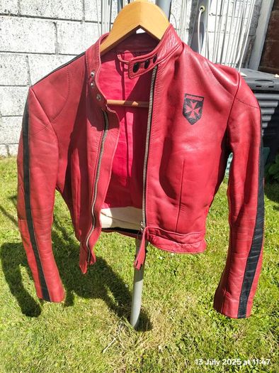 Ladies leather motorbike suit