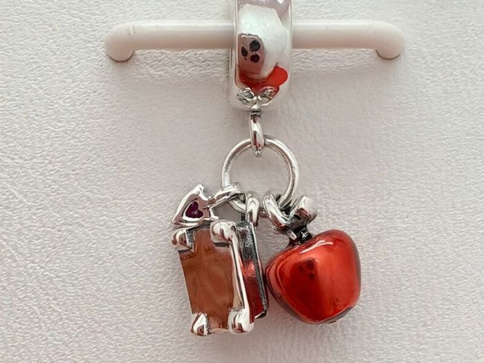 Pandora Disney Snow White apple and heart dangle charm