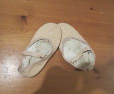 Ballet poms size   1 1/2