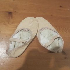 Ballet poms size   1 1/2