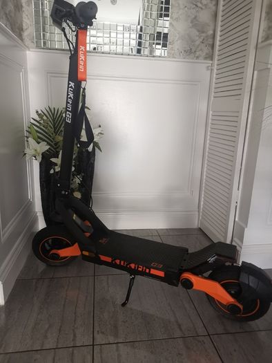 Electric scooter