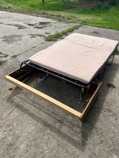 Free fold out bed