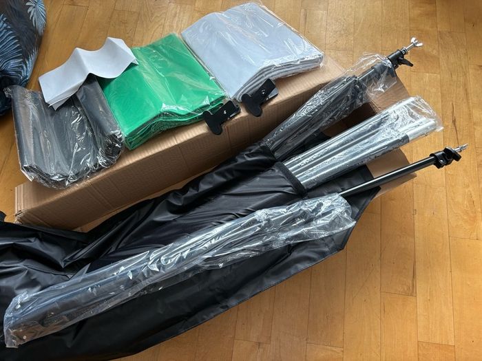 Excelvan 10x6.5ft Stand Kit Photography Set with 9ft x 6ft Green Black and White Backdrop New