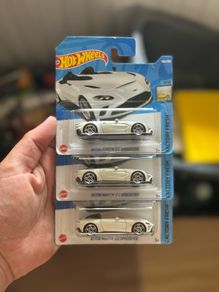 Hot Wheel Aston Martin V12 Speedster