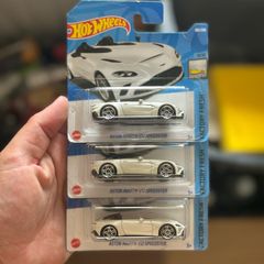 Hot Wheel Aston Martin V12 Speedster