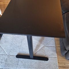 Standing desk