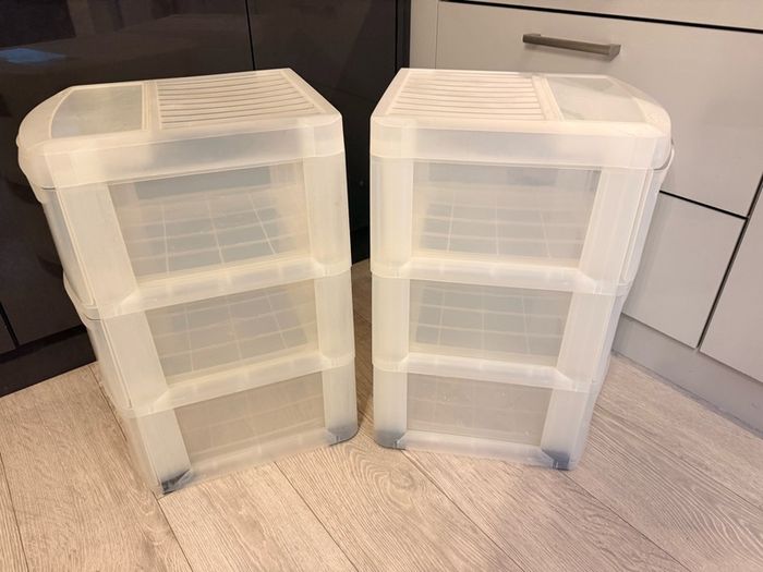 Keter storage unit with 3 drawers
