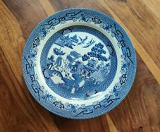 Churchill Japanese Willow Pattern Plate