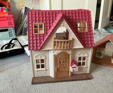 Sylvanian families red roof cost cottage (new)