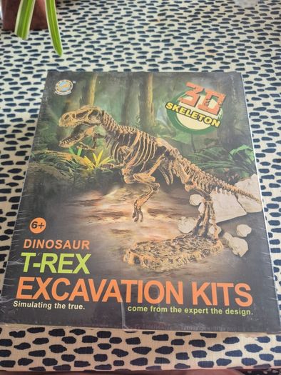 T-Rex excavation kit