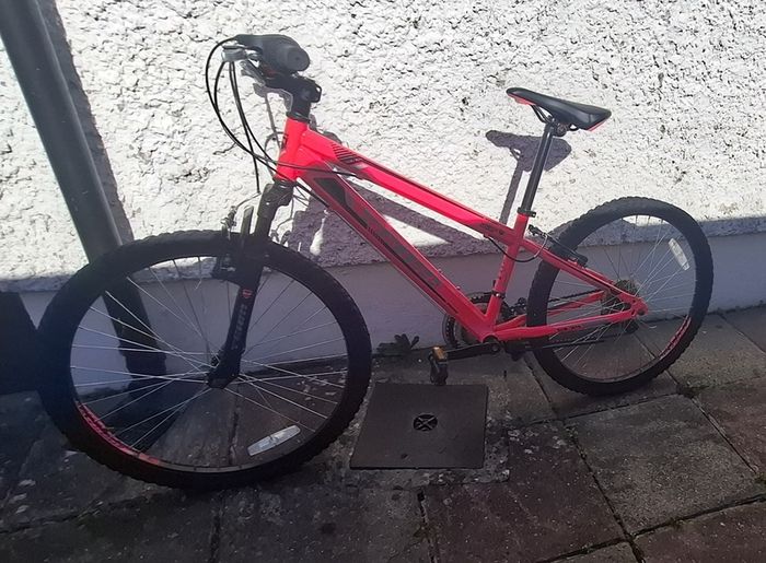 Apollo Neon Pink Mountain Bike