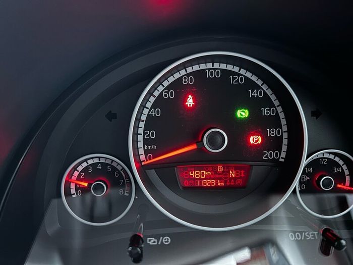 Volkswagen Up Automatic 2015