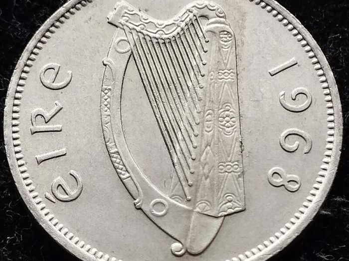 [#389] - Ireland 1968 | Irish 6p | Six Pence | Wolfhound | KM.13a | High Grade