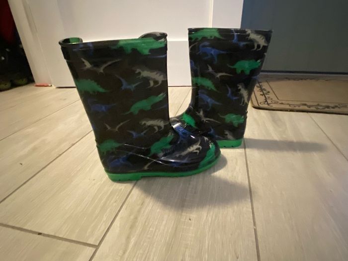 kids shoes, ladies shoes