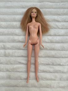 Barbie Body 1999 Head 1998 silver earrings Brown Eyes Used Please see pictures