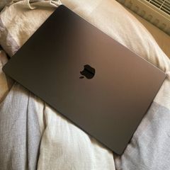 Macbook Pro 16 M3 Pro  18gb Ram  1tb
