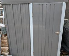 Garden Shed - Metal - free to whoever collects