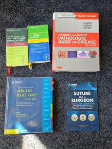 Medicine books (Robbins and Oxford Handbooks)
