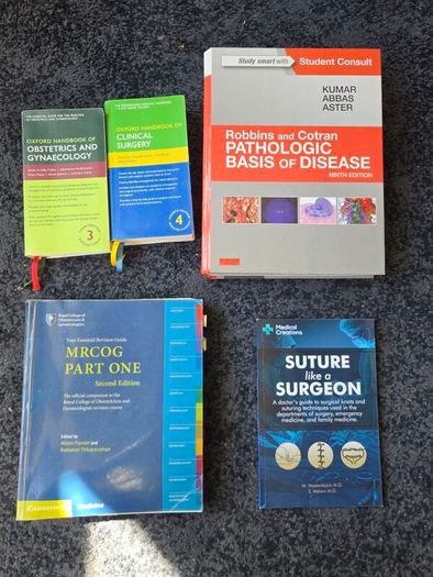 Medicine books (Robbins and Oxford Handbooks)