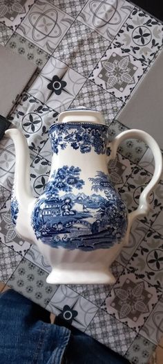 Myott coffee pot