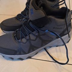 Columbia peakfreak hiking shoes