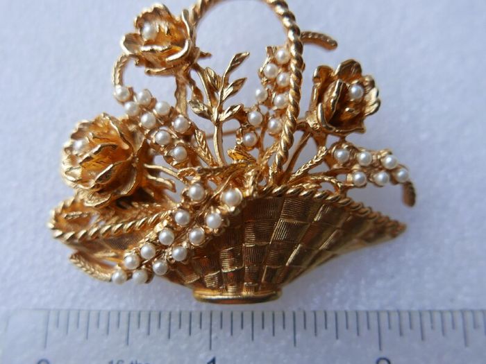 Vintage Floral Basket Brooch with  Pearls, Delicate Brooch