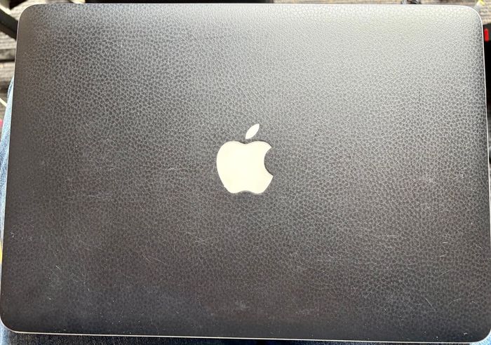 MacBook Pro early 2015 - excellent condition