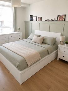 Malm kingsize bed with 4 drawers