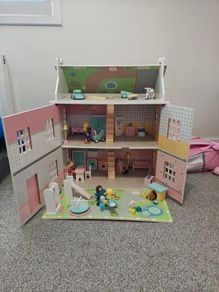 dolls house