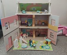 dolls house