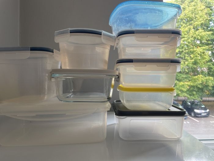Tupperware lot