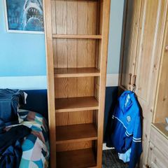 Bookshelf oak