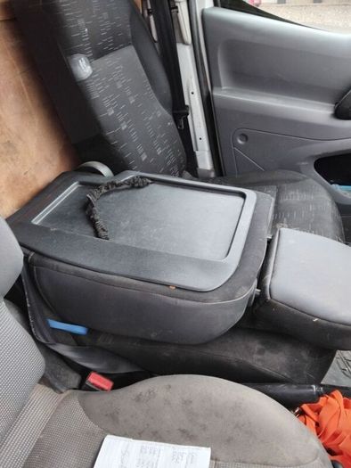 Peugeot partner 3 seater