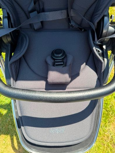 Mamas & Papas Flip3 Travel System Stroller  and Carrycot