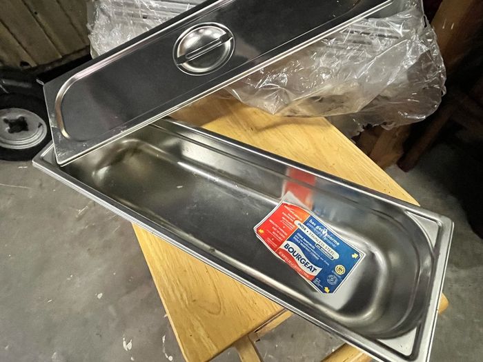 Gastronorm pan and lid - new (10 sets available)