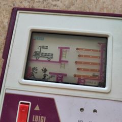 Vintage MW-56 Nintendo Mario Bros game