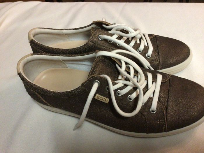 Ladies Ecco Stressed Leather Shoes